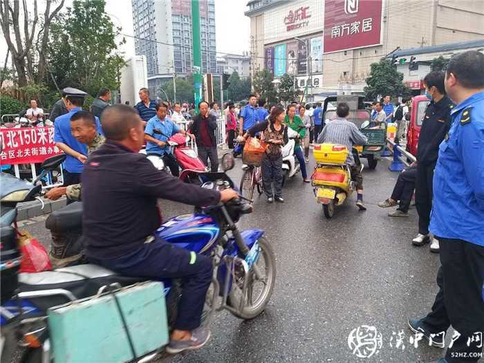 漢臺區(qū)東關街道辦事處遷移新橋馬路勞務市場，告別安全隱患