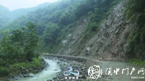 強(qiáng)降雨導(dǎo)致略陽縣部分鄉(xiāng)鎮(zhèn)山體塌方道路受損！