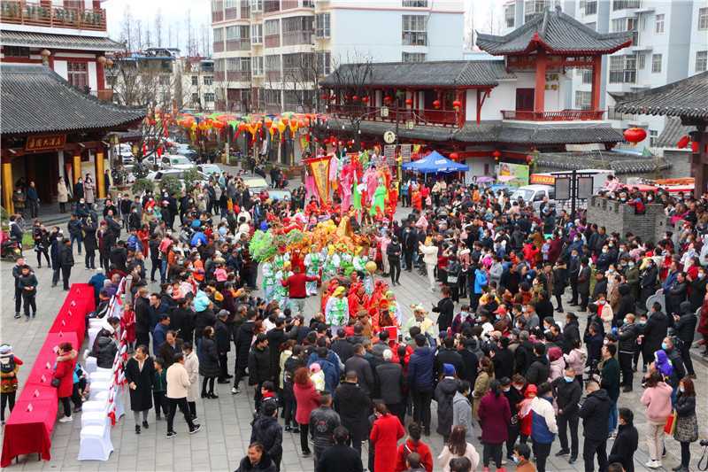 非遺鬧古鎮(zhèn) 歡樂過元宵！這個(gè)元宵熱鬧非凡……