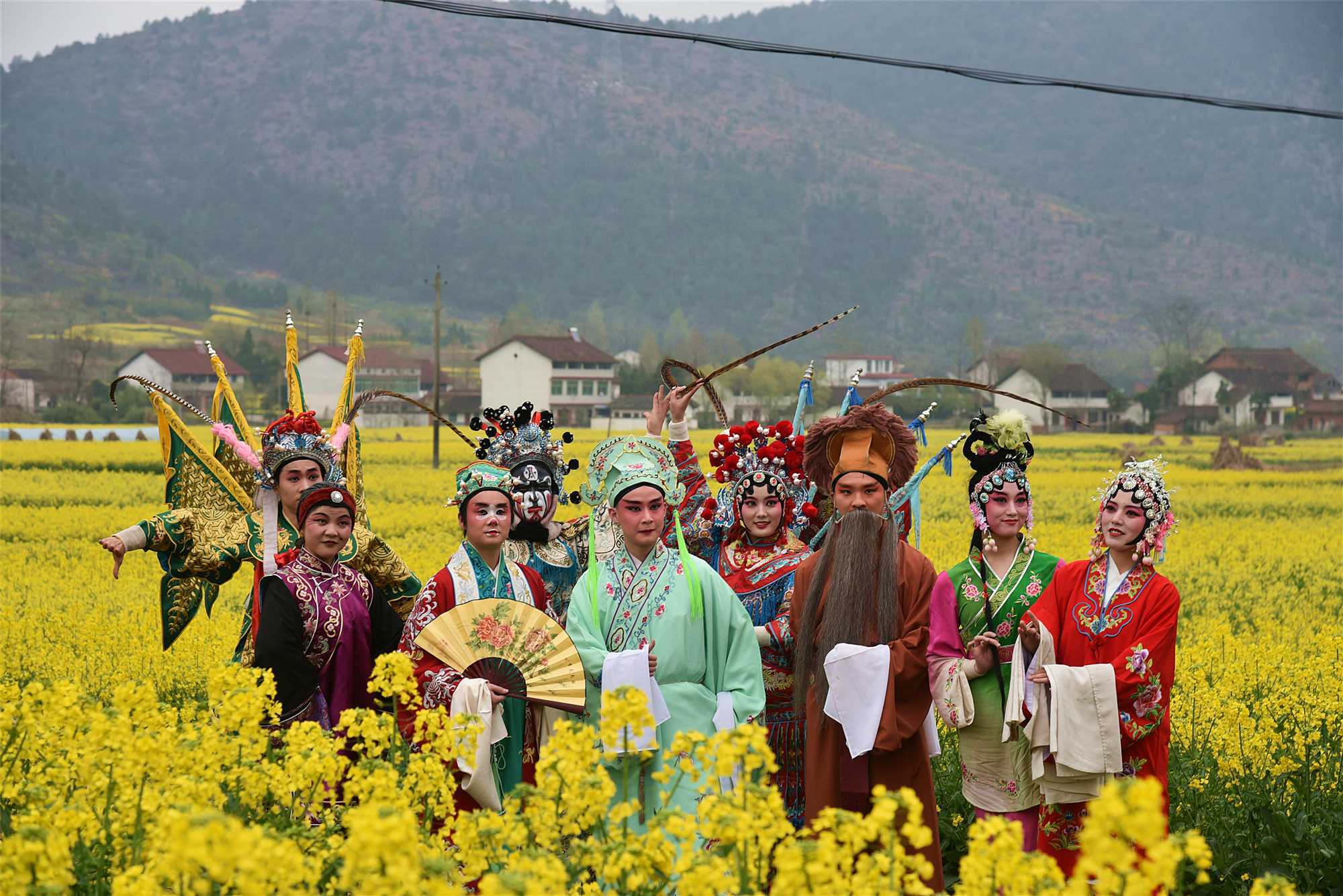 “2021中國(guó)最美油菜花?！h中旅游文化節(jié)”南鄭分會(huì)場(chǎng)啟幕