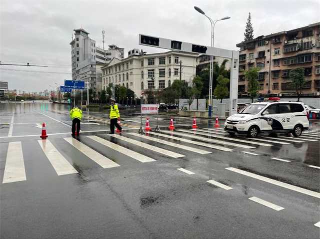 68小時(shí)堅(jiān)守！漢中交警大隊(duì)圓滿完成國(guó)慶假期道路交通安保任務(wù)"