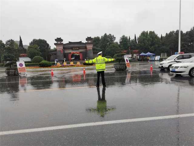 68小時(shí)堅(jiān)守！漢中交警大隊(duì)圓滿完成國(guó)慶假期道路交通安保任務(wù)"