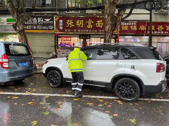 68小時(shí)堅(jiān)守！漢中交警大隊(duì)圓滿完成國(guó)慶假期道路交通安保任務(wù)"