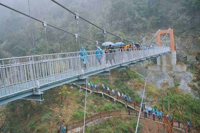 “嘉陵棧道 靈巖洞天”靈巖寺景區(qū)棧道開放暨略陽縣冬季文旅消費(fèi)季系列活動啟動