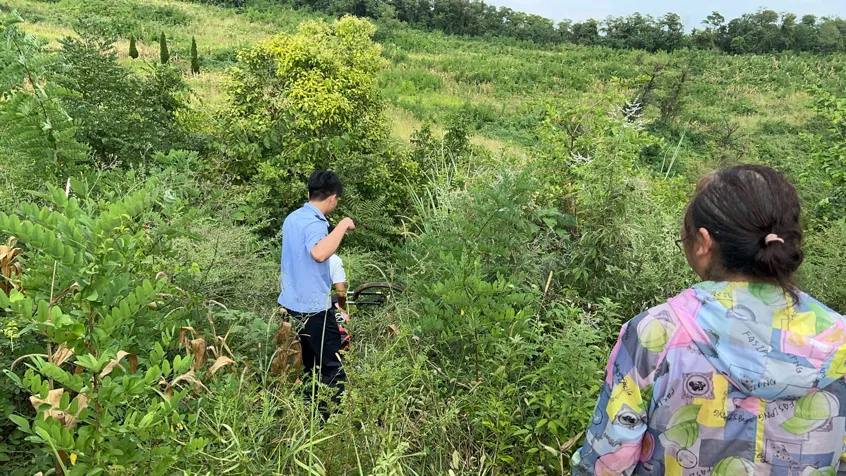 漢中一位老人被困在山里，多虧他們