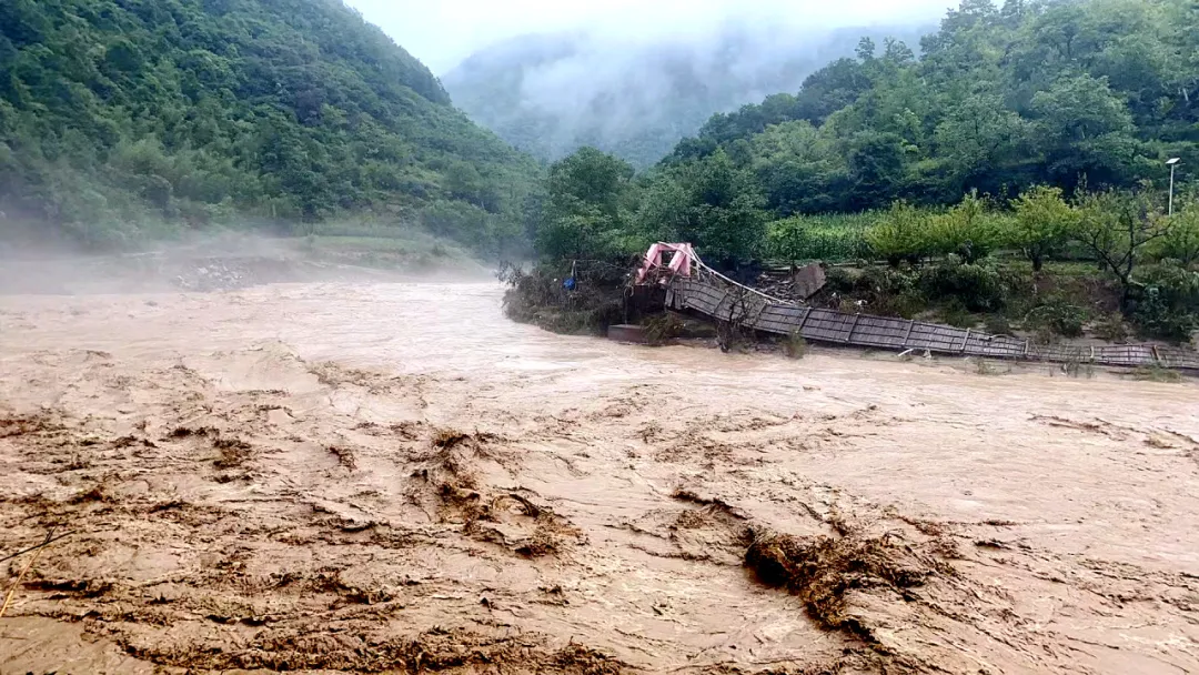 漢中撤離7349戶17513人，多條道路交通管制